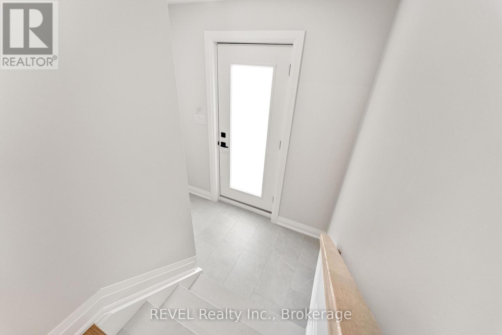 1 Elvira Way, Thorold, Ontario  L2V 0M7 - Photo 37 - X12381089