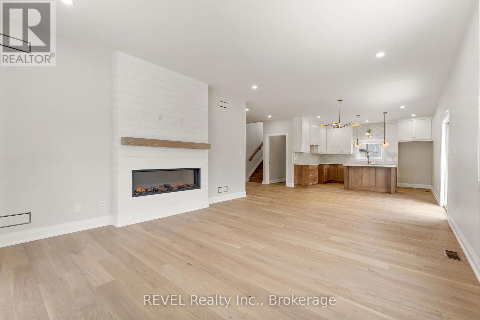 1 Elvira Way, Thorold, Ontario  L2V 0M7 - Photo 5 - X12381089