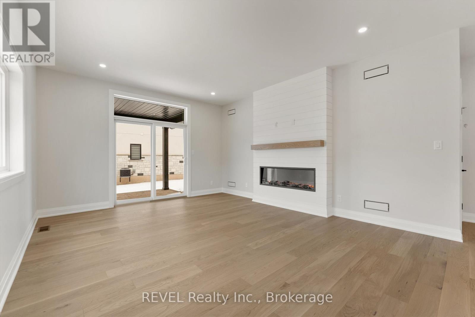1 Elvira Way, Thorold, Ontario  L2V 0M7 - Photo 7 - X12381089