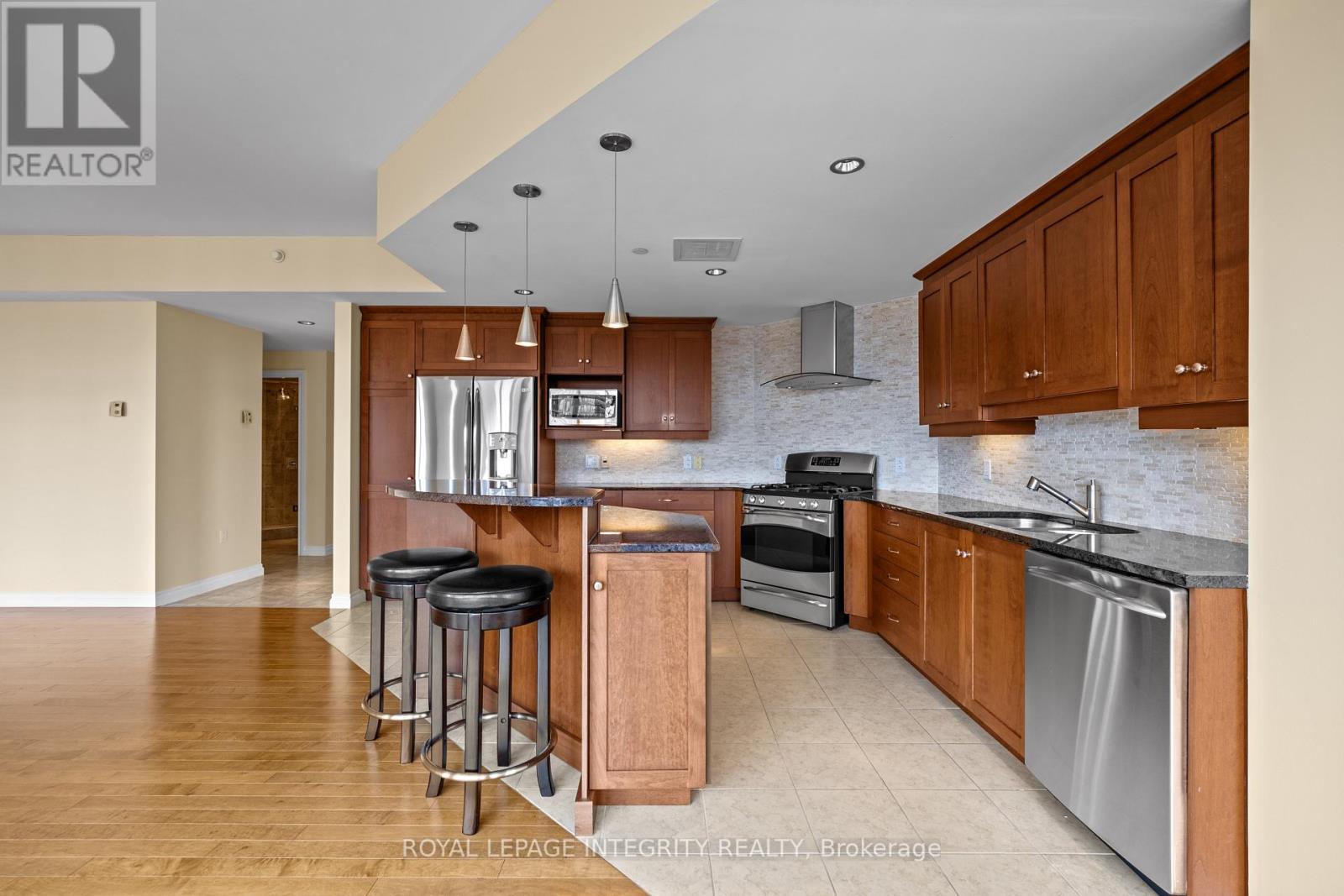 1207 - 90 George Street, Ottawa, Ontario  K1N 0A8 - Photo 5 - X12422650