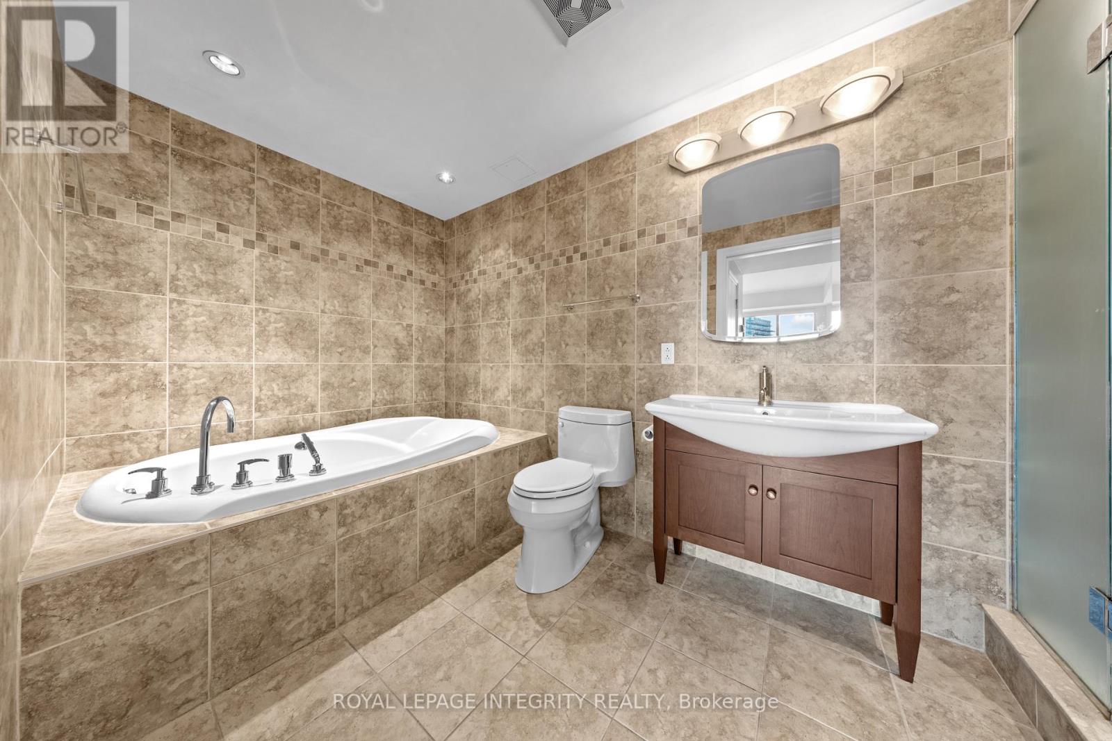 1207 - 90 George Street, Ottawa, Ontario  K1N 0A8 - Photo 19 - X12422651