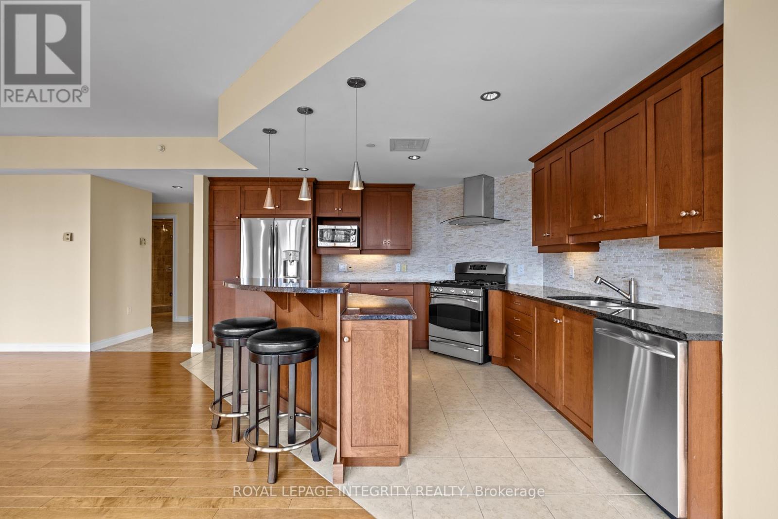 1207 - 90 George Street, Ottawa, Ontario  K1N 0A8 - Photo 5 - X12422651