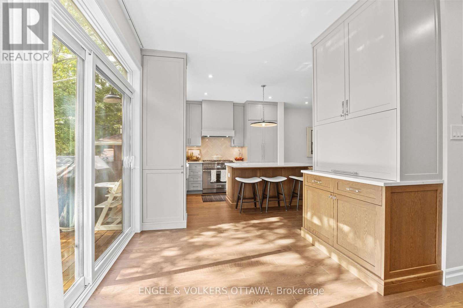 872 Iroquois Road, Ottawa, Ontario  K2A 3N2 - Photo 15 - X12422655