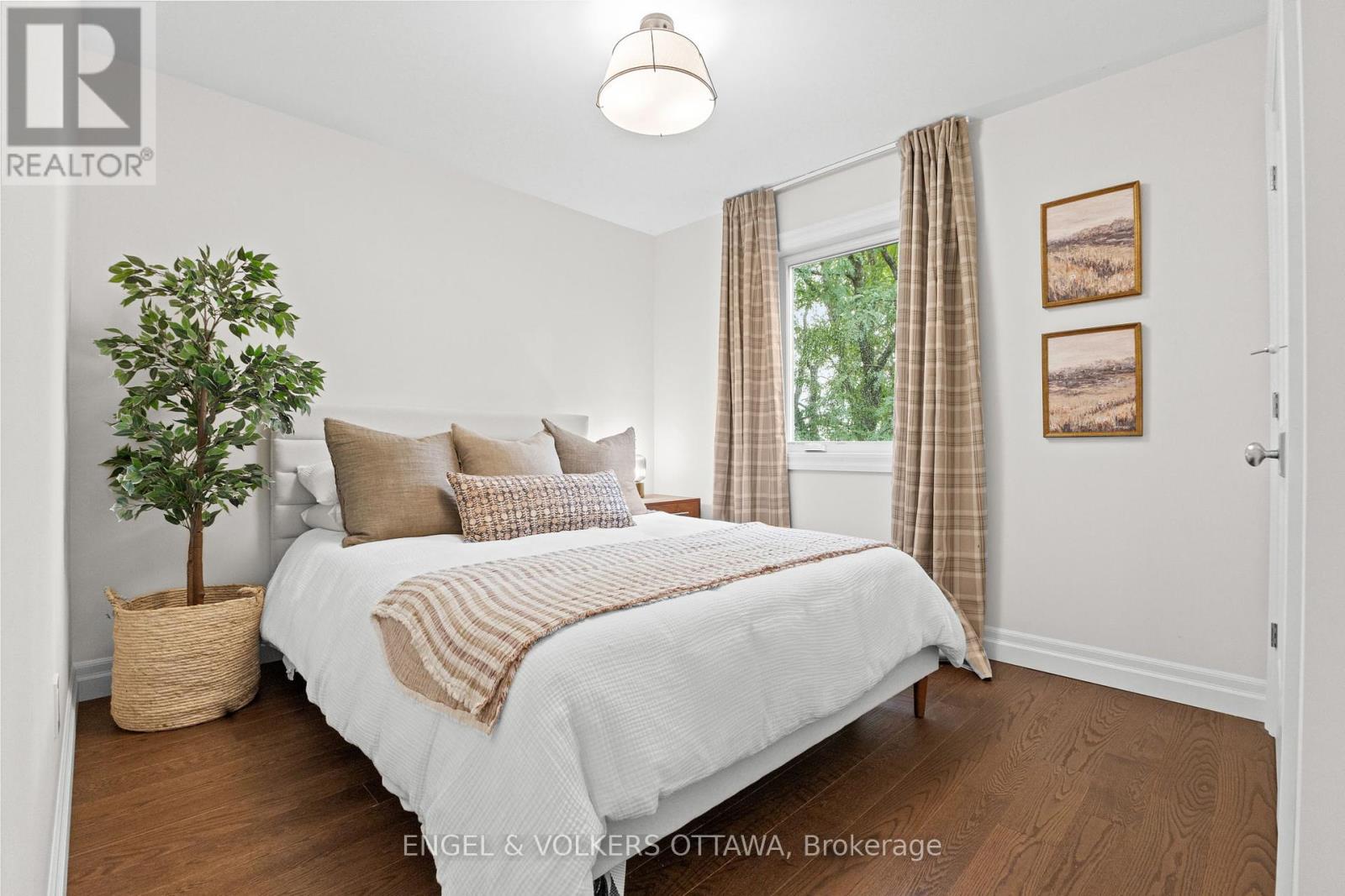 872 Iroquois Road, Ottawa, Ontario  K2A 3N2 - Photo 28 - X12422655