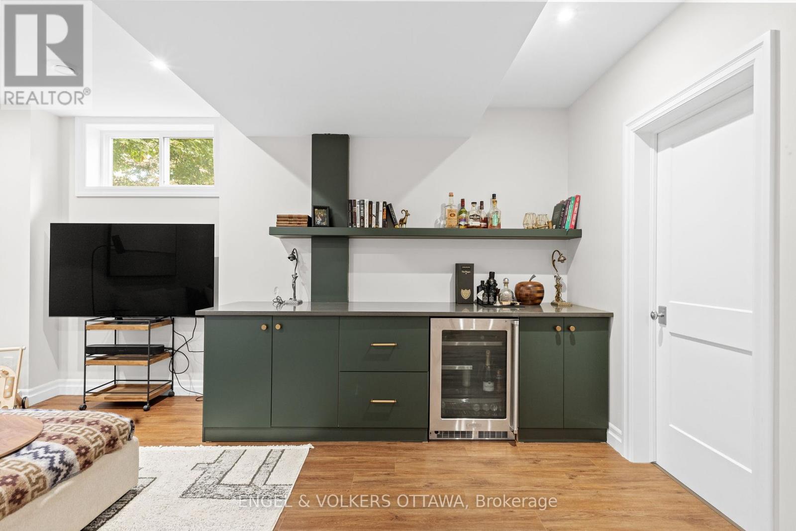 872 Iroquois Road, Ottawa, Ontario  K2A 3N2 - Photo 33 - X12422655