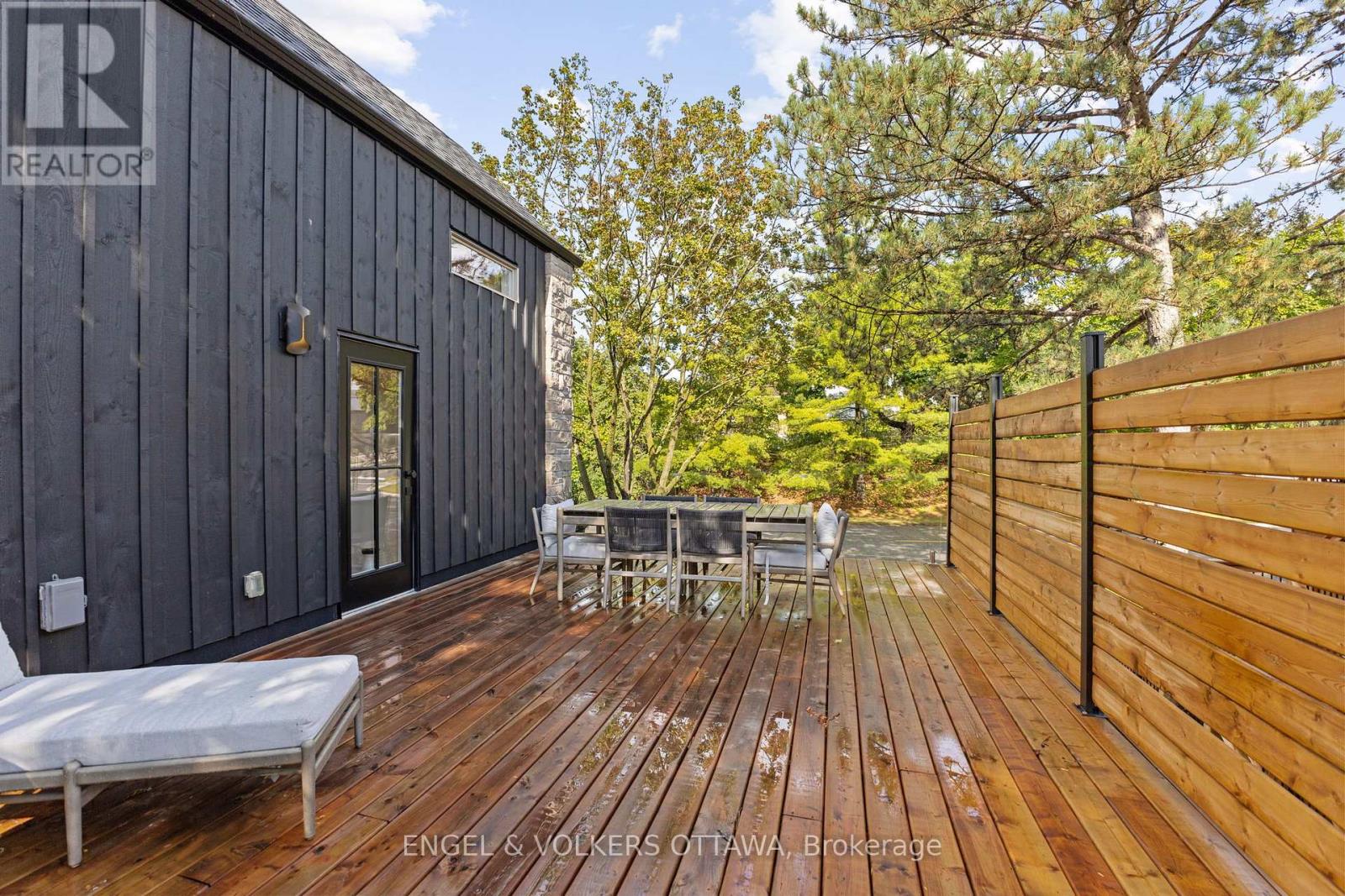 872 Iroquois Road, Ottawa, Ontario  K2A 3N2 - Photo 38 - X12422655