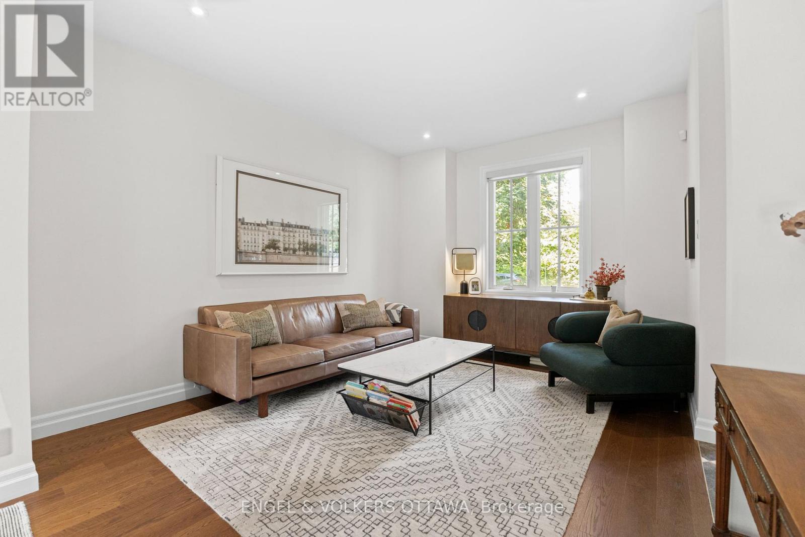 872 Iroquois Road, Ottawa, Ontario  K2A 3N2 - Photo 6 - X12422655