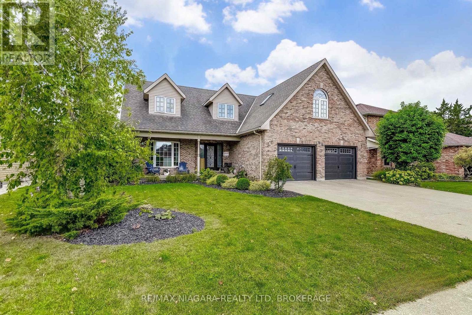 80 Green Meadow Crescent, Welland, Ontario  L3C 6X4 - Photo 2 - X12422648