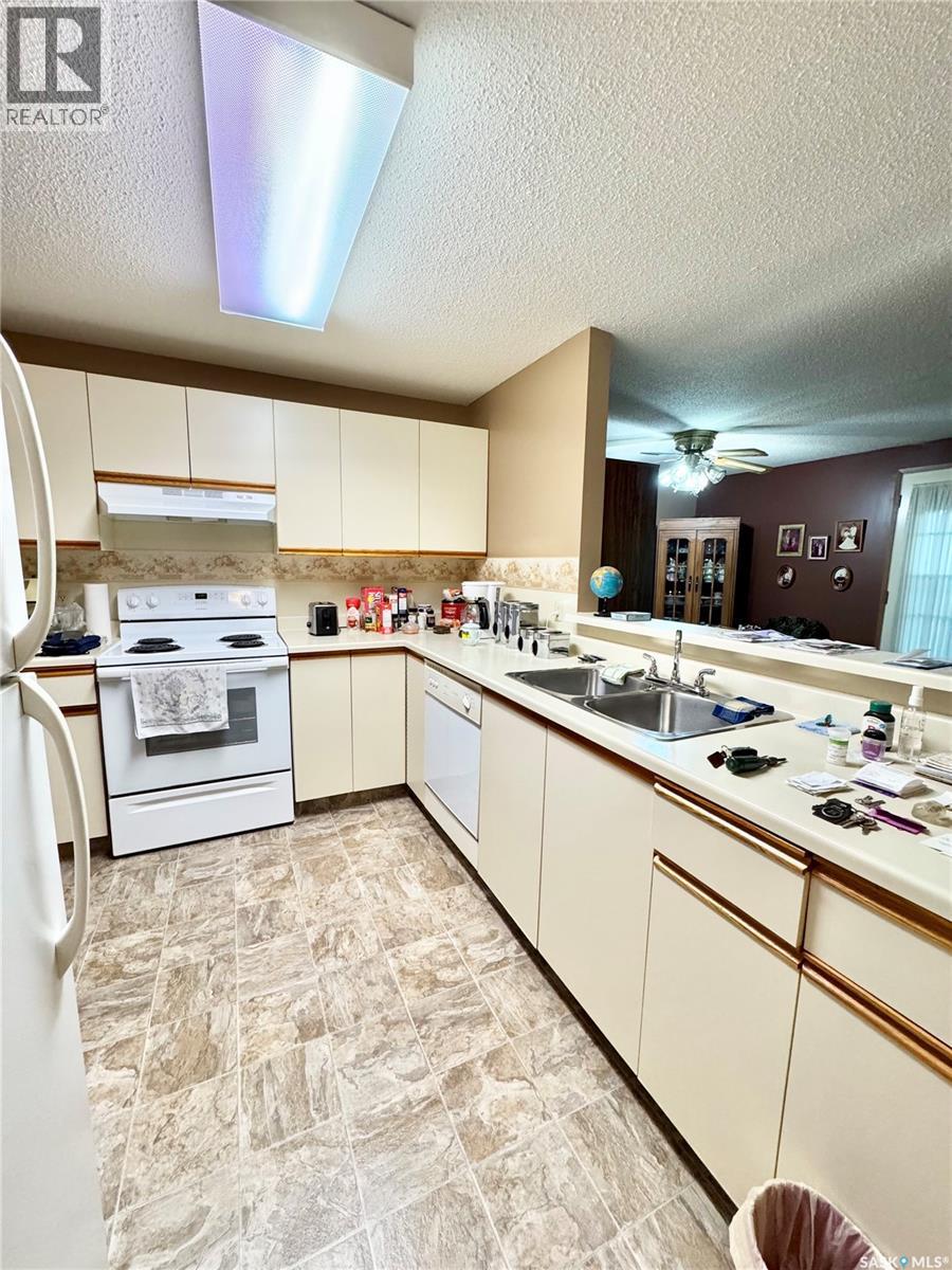 2 20 18th Street W, Prince Albert, Saskatchewan  S6V 3Z7 - Photo 3 - SK019185