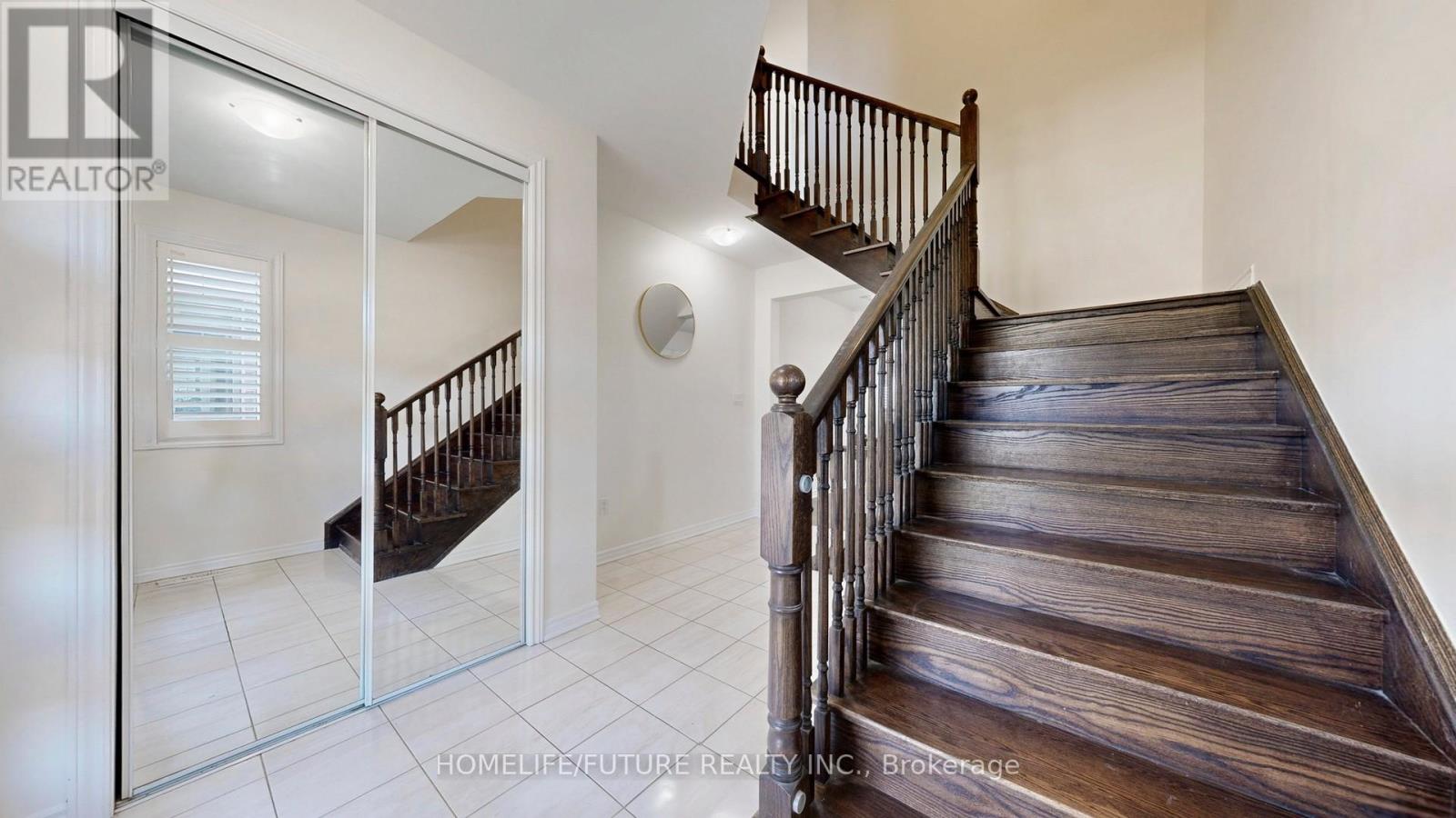 92 Barkerville Drive, Whitby, Ontario  L1P 0L8 - Photo 23 - E12422646