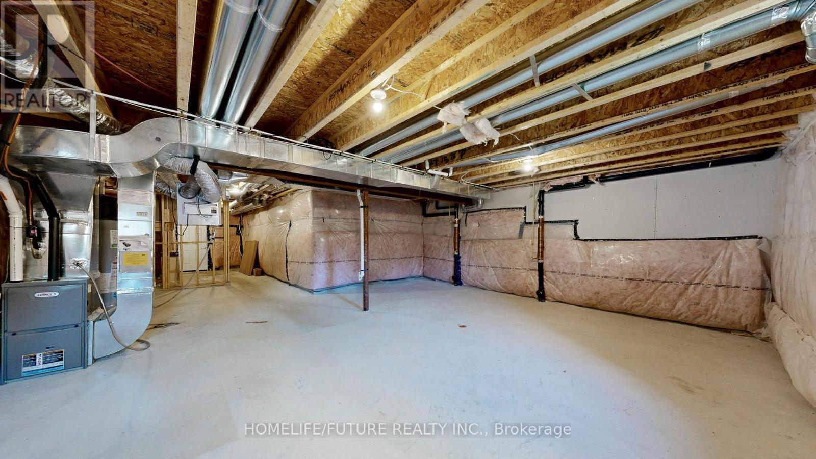 92 Barkerville Drive, Whitby, Ontario  L1P 0L8 - Photo 44 - E12422646