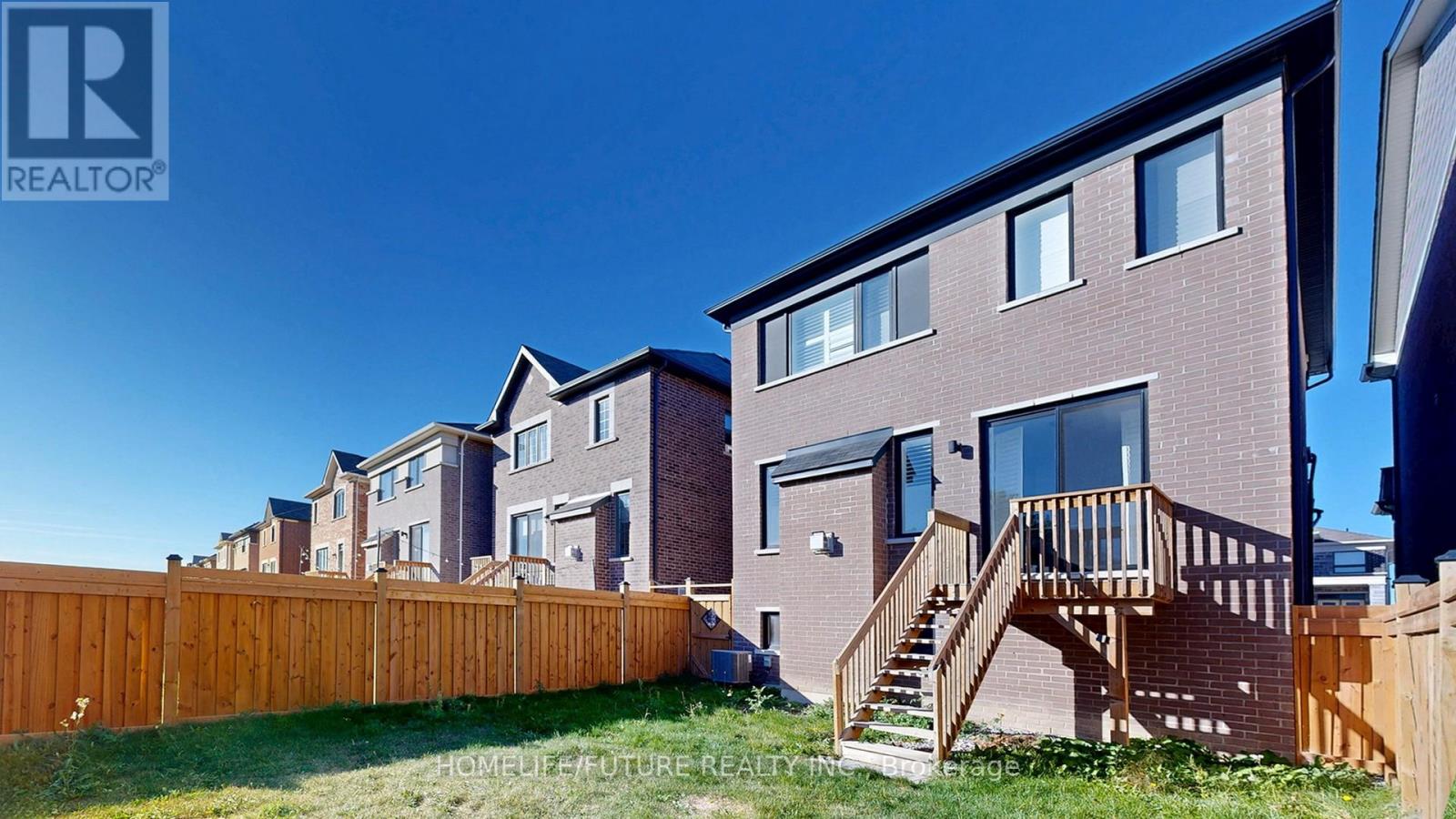 92 Barkerville Drive, Whitby, Ontario  L1P 0L8 - Photo 48 - E12422646