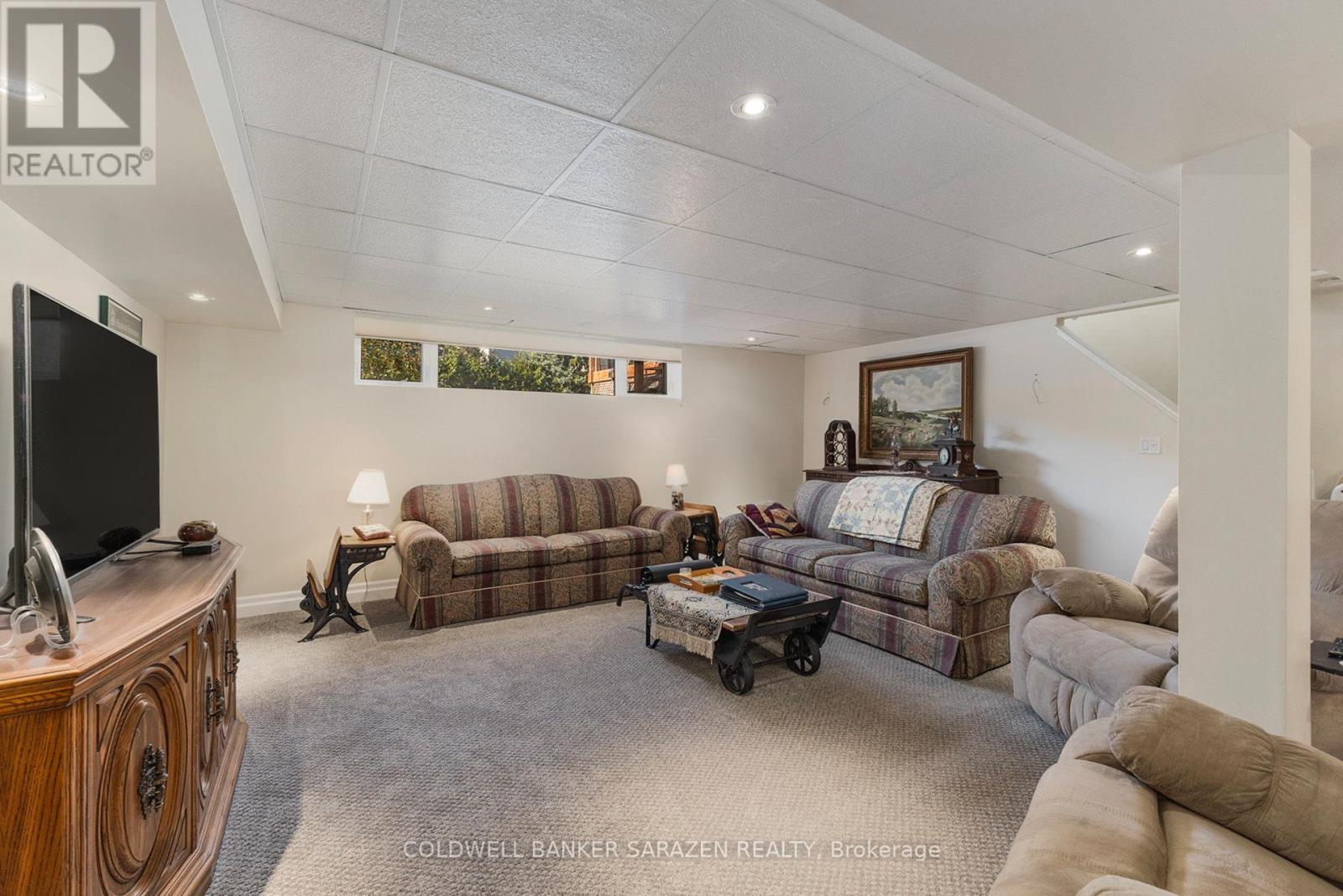 32 Wabalac Drive, Mcnab/braeside, Ontario  K7S 3G9 - Photo 22 - X12421213