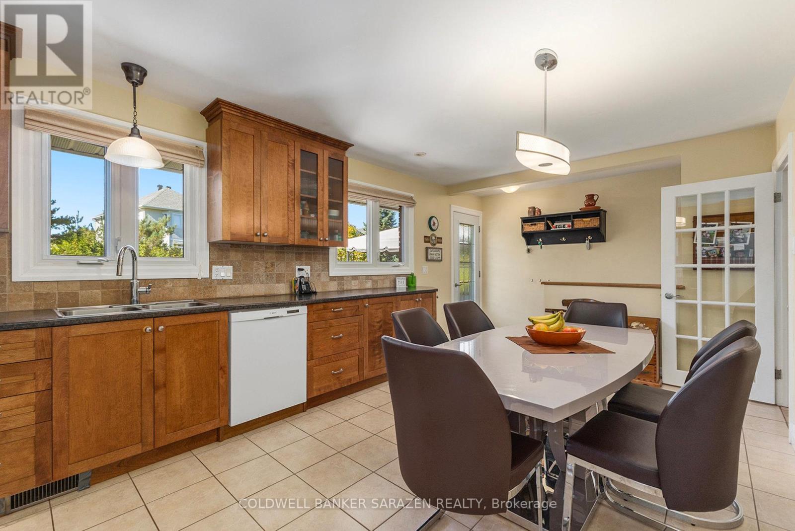 32 Wabalac Drive, Mcnab/braeside, Ontario  K7S 3G9 - Photo 13 - X12421213