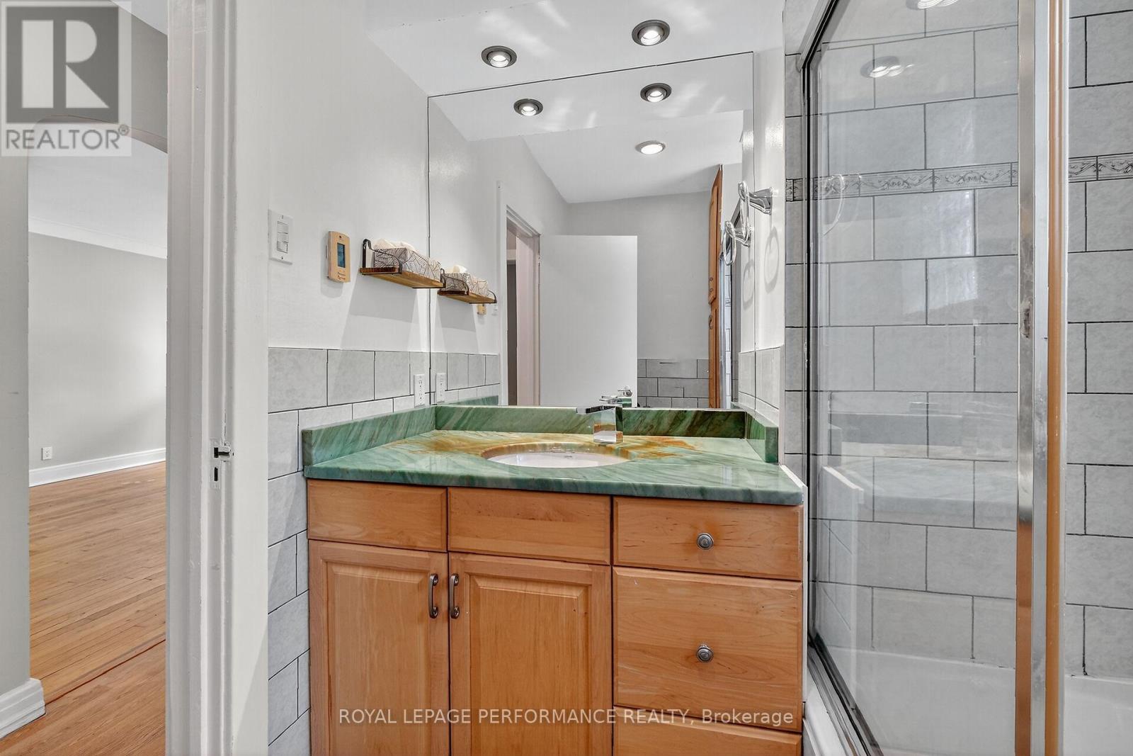 261 Montfort Street, Ottawa, Ontario  K1L 5P1 - Photo 15 - X12421603