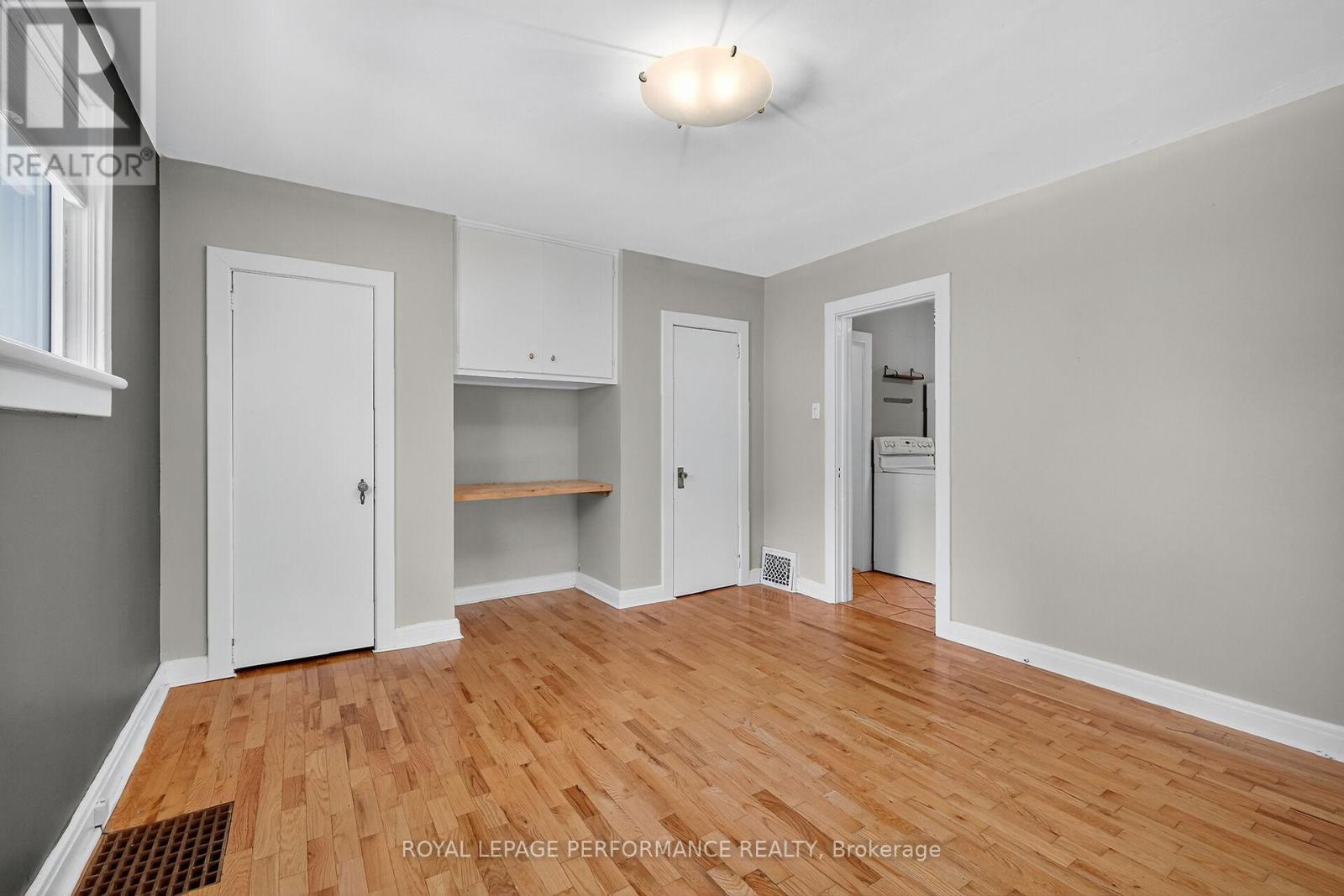 261 Montfort Street, Ottawa, Ontario  K1L 5P1 - Photo 17 - X12421603