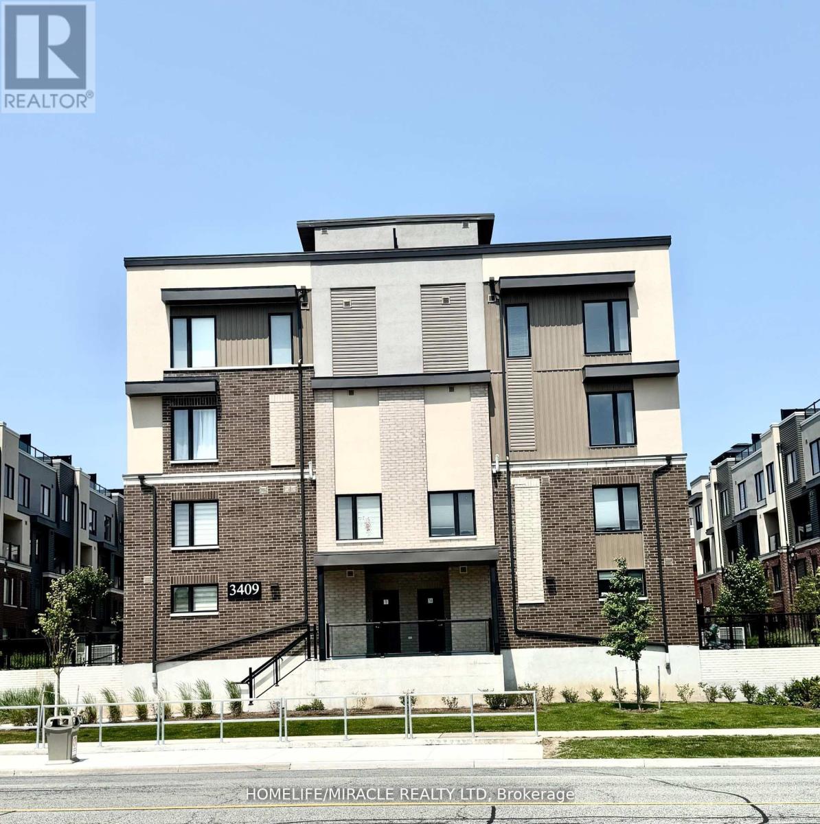 36 - 3409 Ridgeway Drive, Mississauga, Ontario  L5L 0B9 - Photo 2 - W12422661