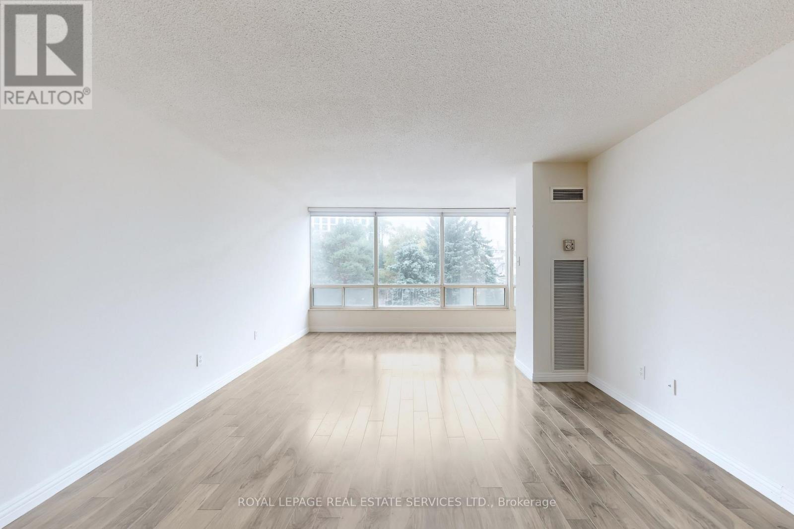 304 - 1300 ISLINGTON AVENUE, Toronto, Ontario