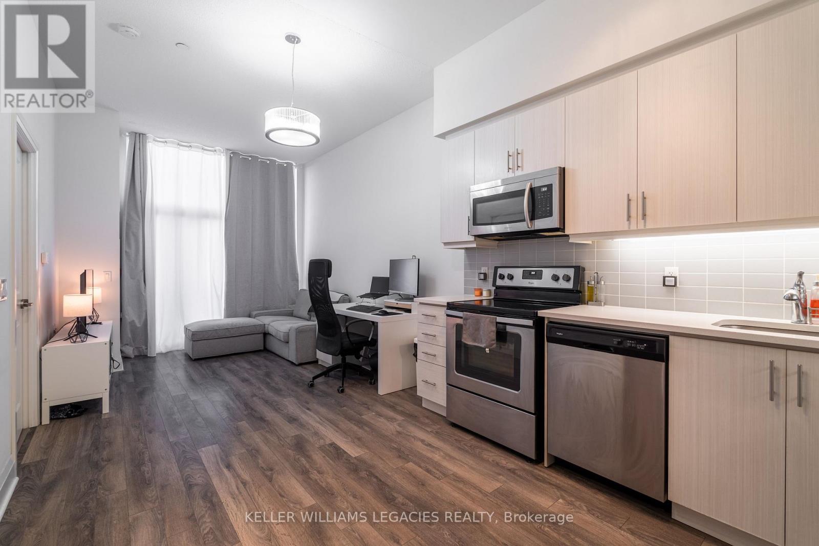 102 - 17 Zorra Street, Toronto, Ontario  M8Z 0C8 - Photo 7 - W12422686