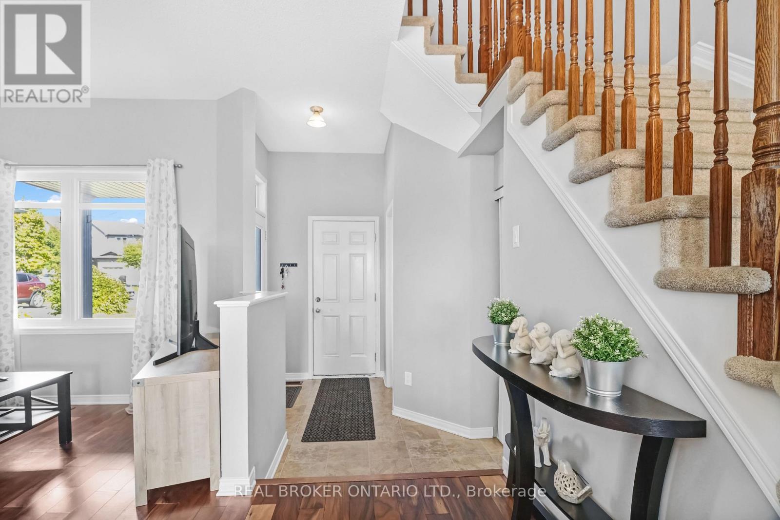 132 Dahlia Street, Clarence-Rockland, Ontario  K4K 0G1 - Photo 7 - X12422700