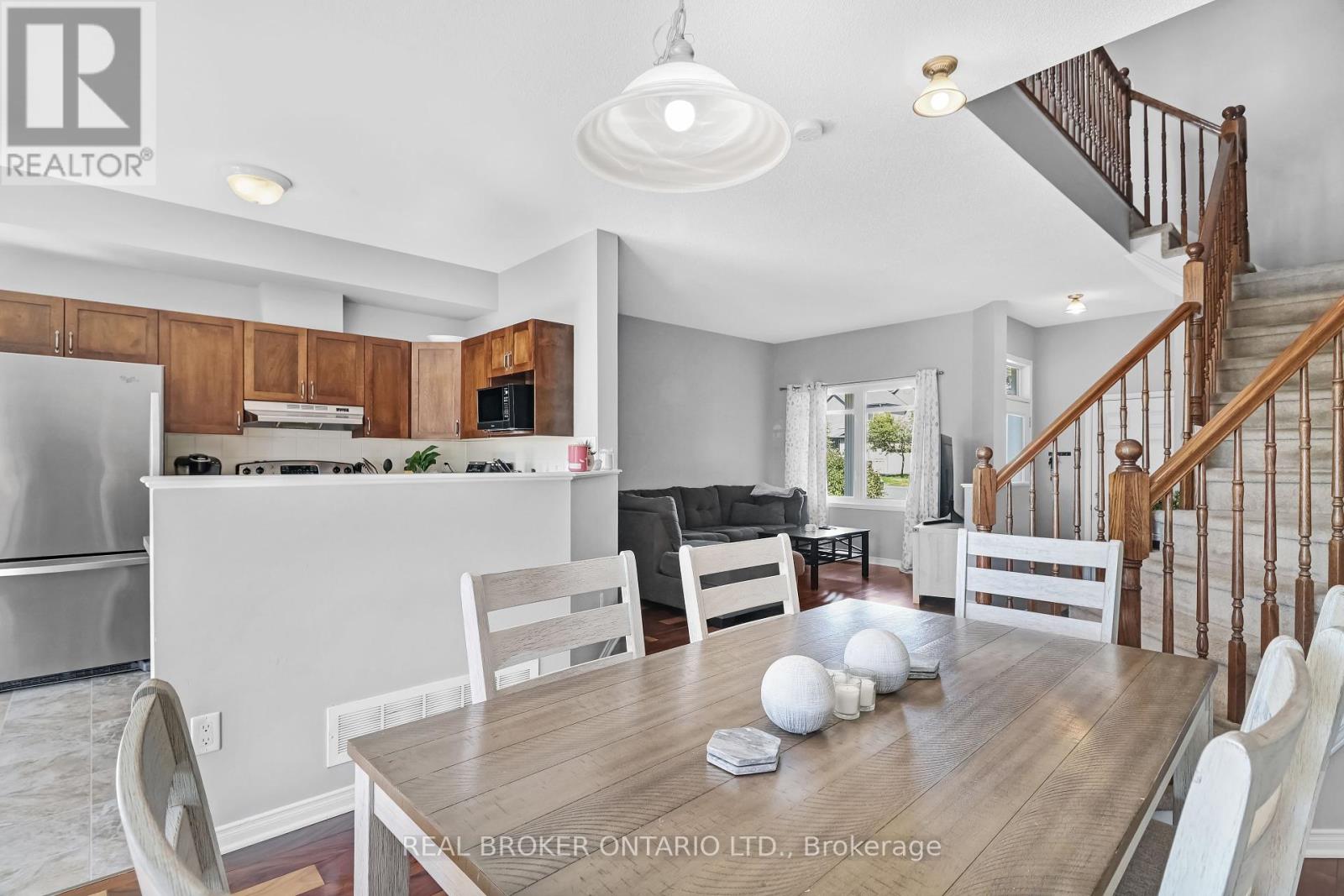 132 Dahlia Street, Clarence-Rockland, Ontario  K4K 0G1 - Photo 9 - X12422700