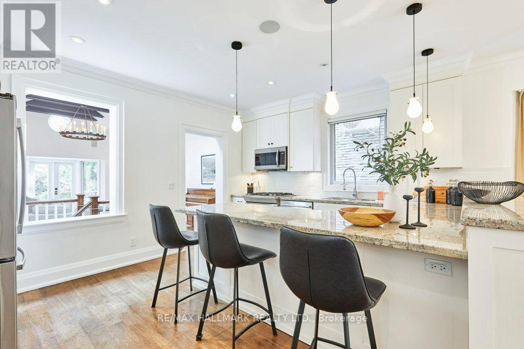 645 Balliol Street, Toronto, Ontario  M4S 1E6 - Photo 7 - C12422704