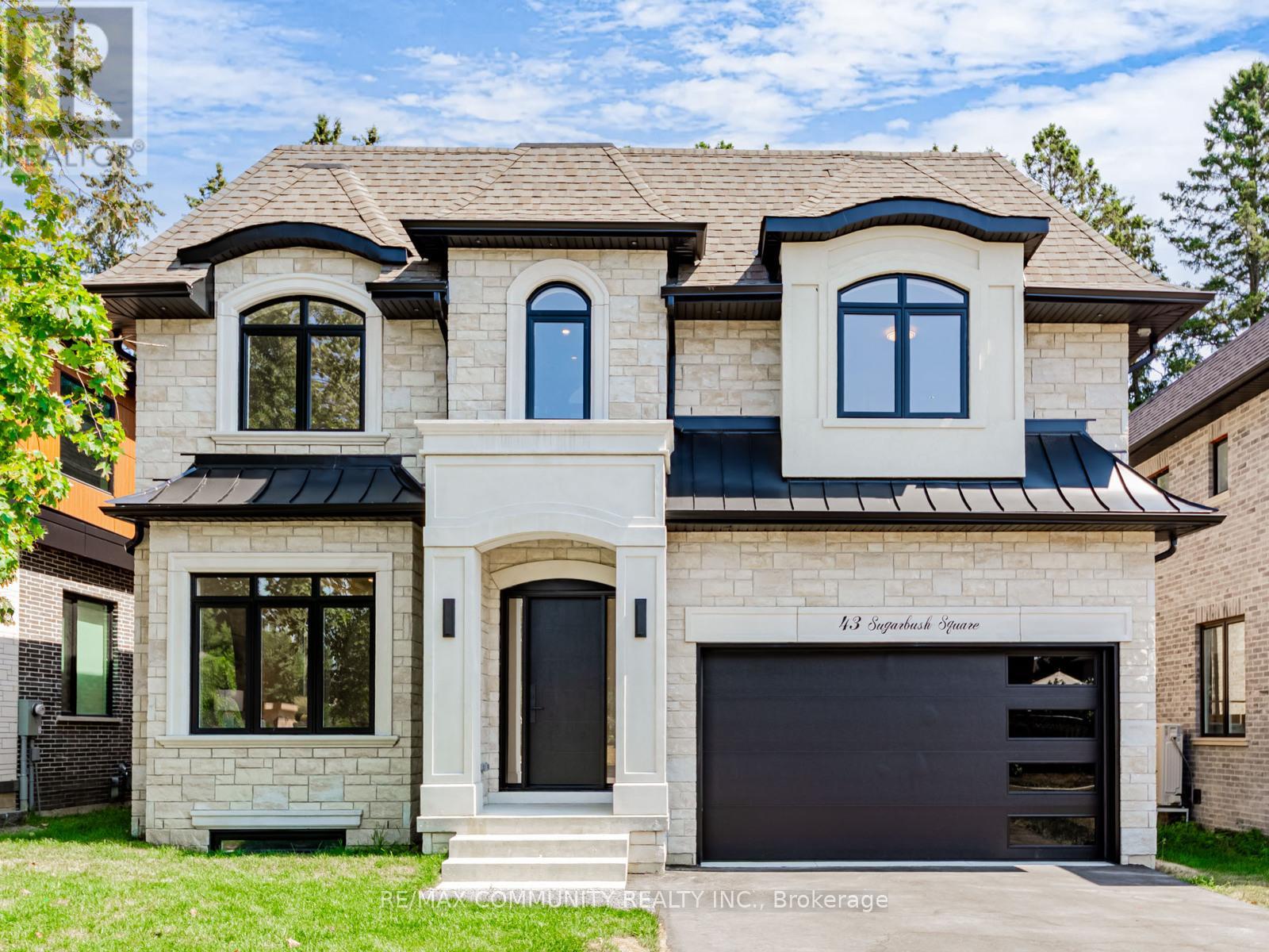 43 SUGARBUSH SQUARE E, Toronto, Ontario