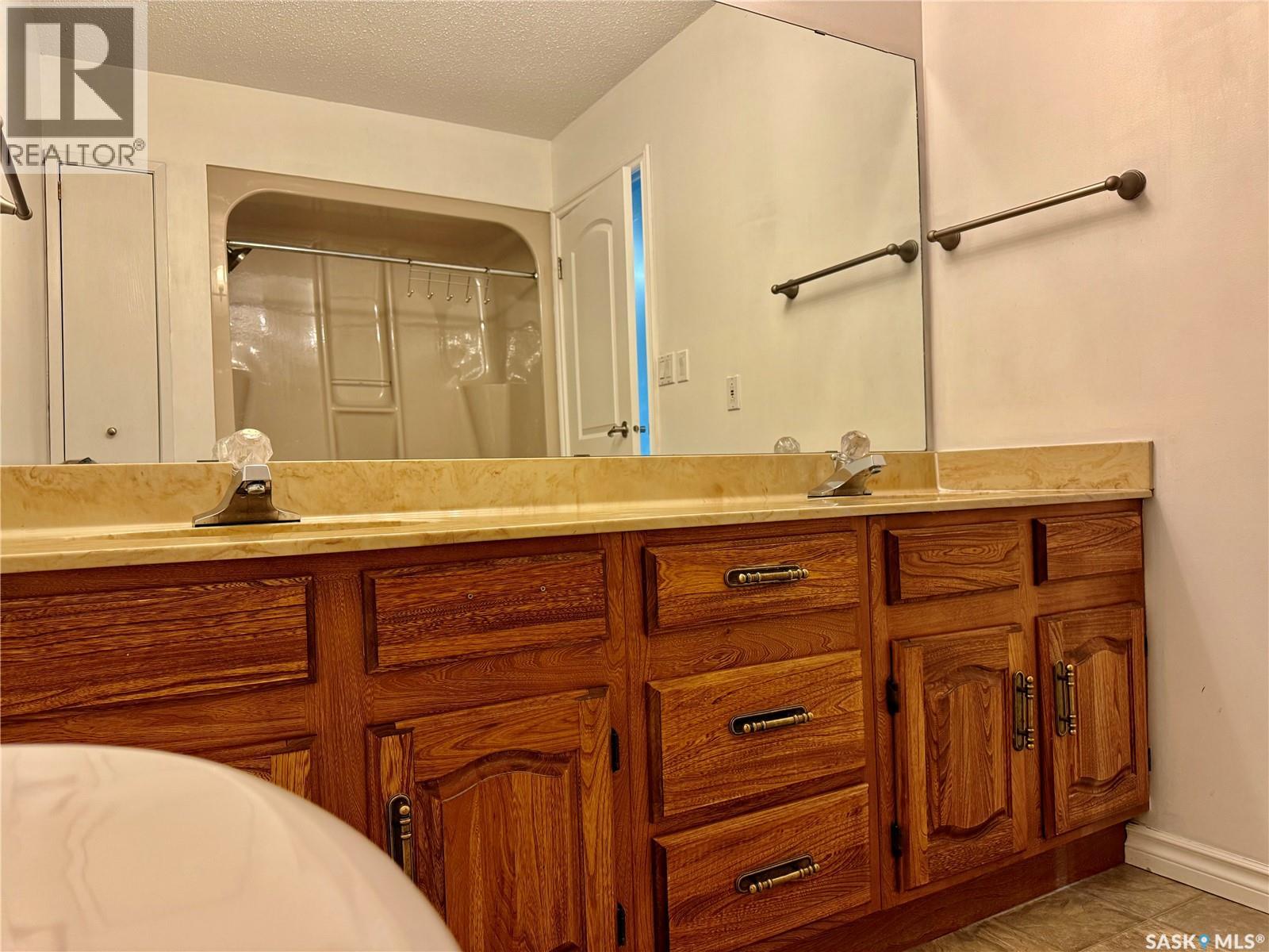 1107 16th Street, Humboldt, Saskatchewan  S0K 2A0 - Photo 40 - SK019175