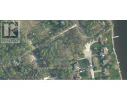 8 CRESCENT DRIVE