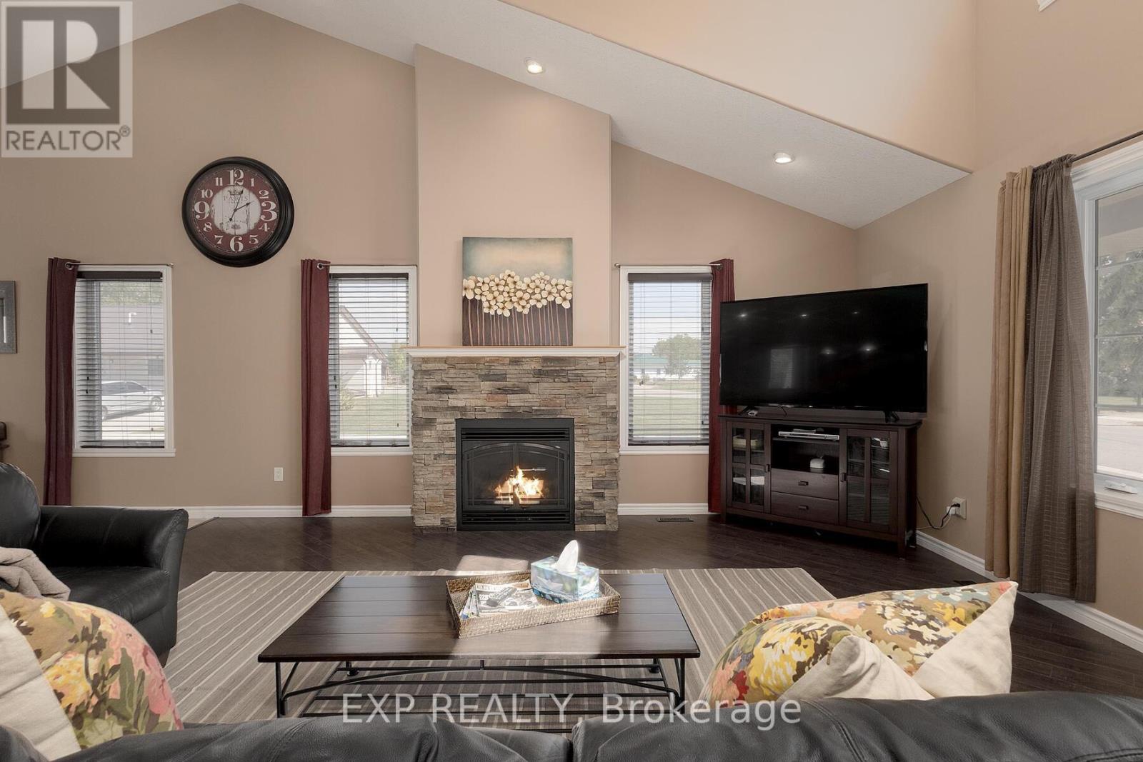 38 Fulton Street, Bayham, Ontario  N0J 1Z0 - Photo 14 - X12422737