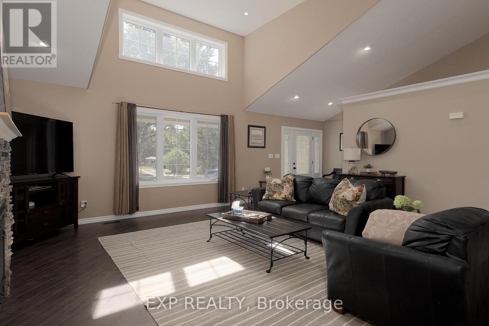 38 Fulton Street, Bayham, Ontario  N0J 1Z0 - Photo 17 - X12422737