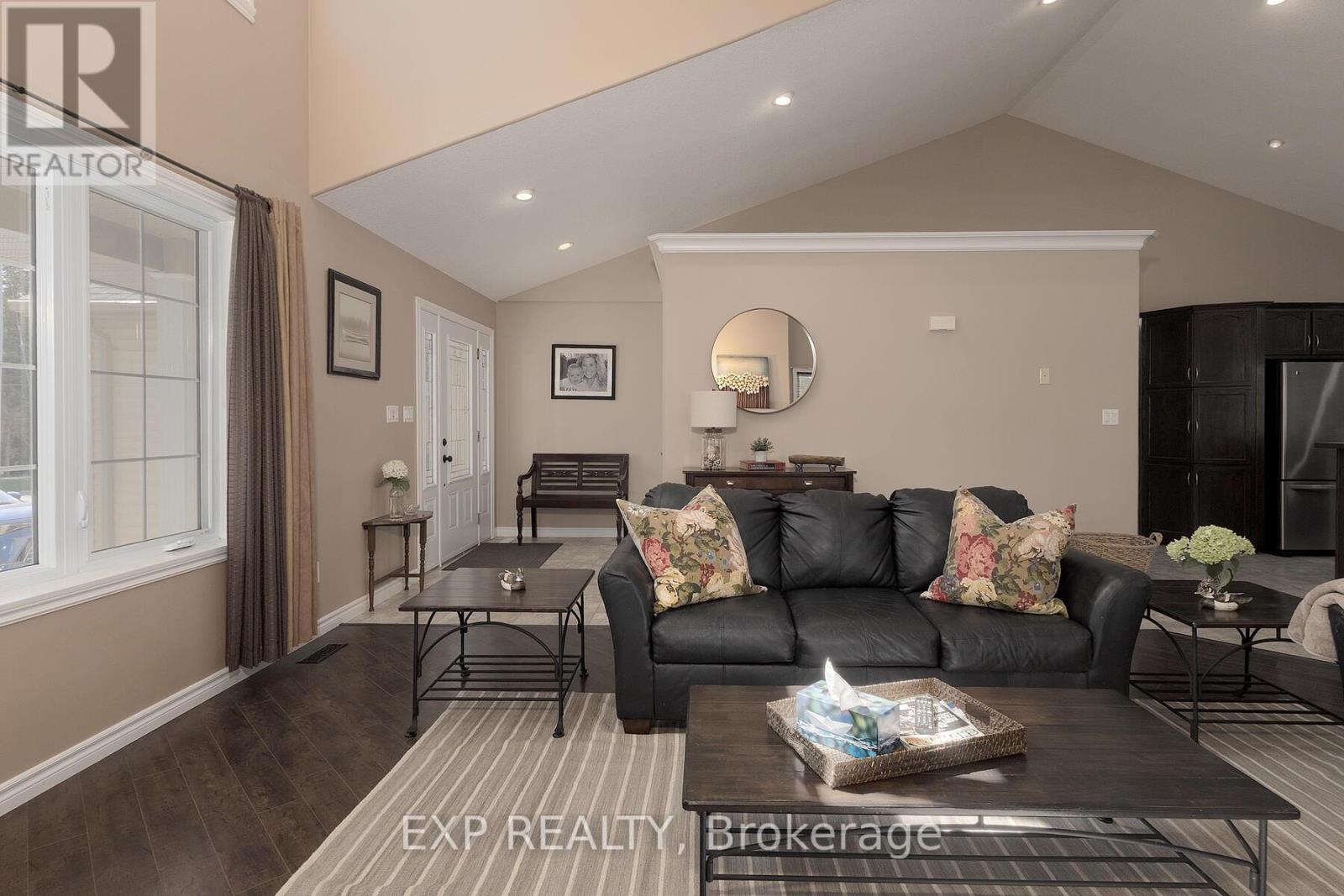 38 Fulton Street, Bayham, Ontario  N0J 1Z0 - Photo 18 - X12422737