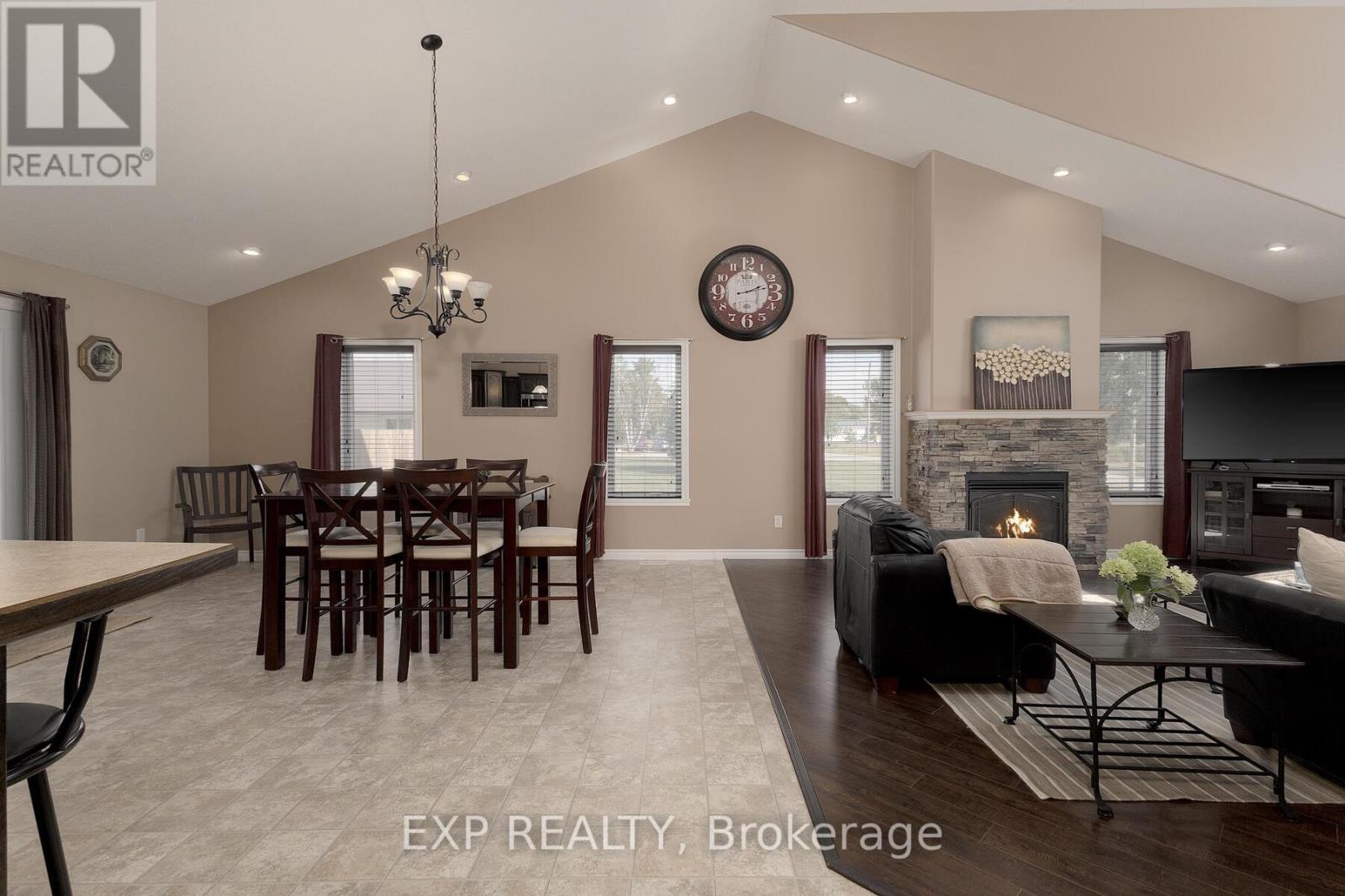 38 Fulton Street, Bayham, Ontario  N0J 1Z0 - Photo 5 - X12422737