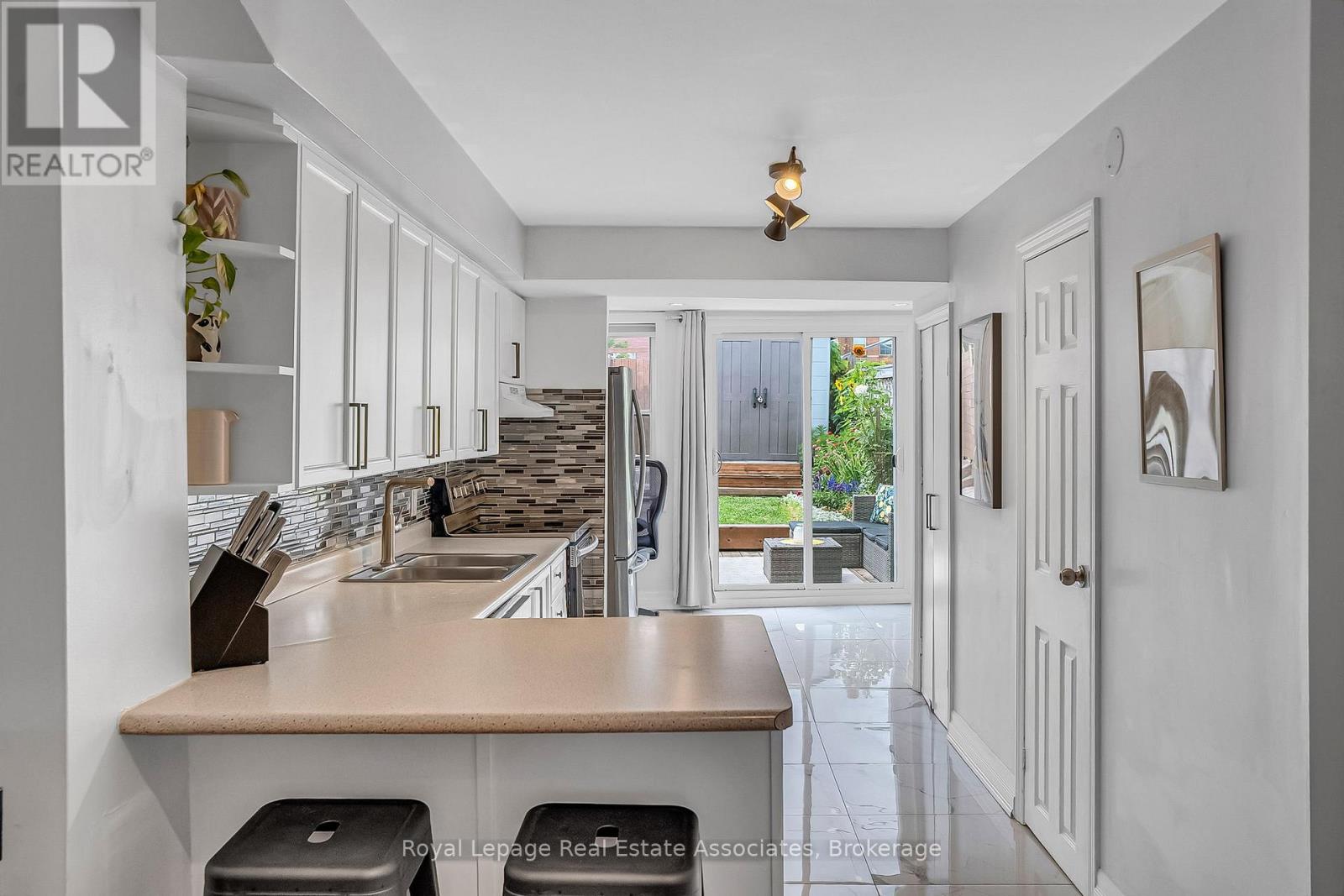 240 Sixth Street, Toronto, Ontario  M8V 3A7 - Photo 12 - W12376576