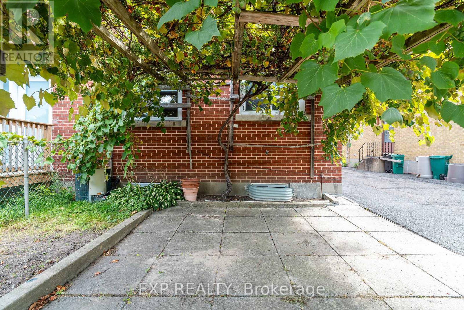 1008 Riddell Avenue S, Ottawa, Ontario  K2C 2J5 - Photo 30 - X12422733