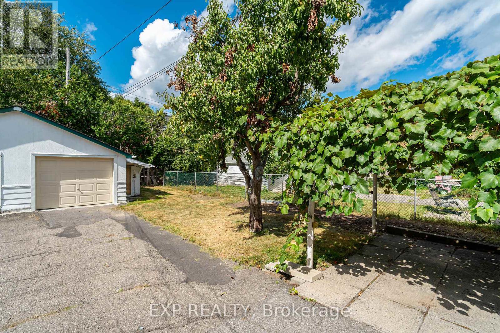 1008 Riddell Avenue S, Ottawa, Ontario  K2C 2J5 - Photo 32 - X12422733