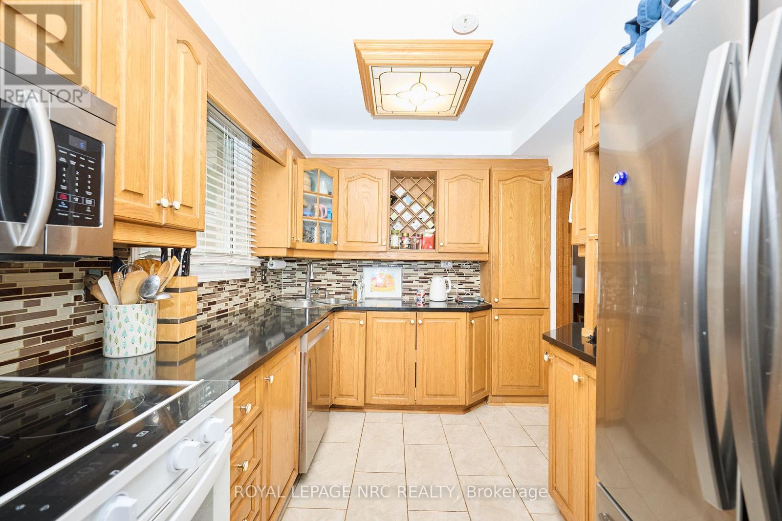 551 Geneva Street, St. Catharines, Ontario  L2N 2J1 - Photo 8 - X12422725