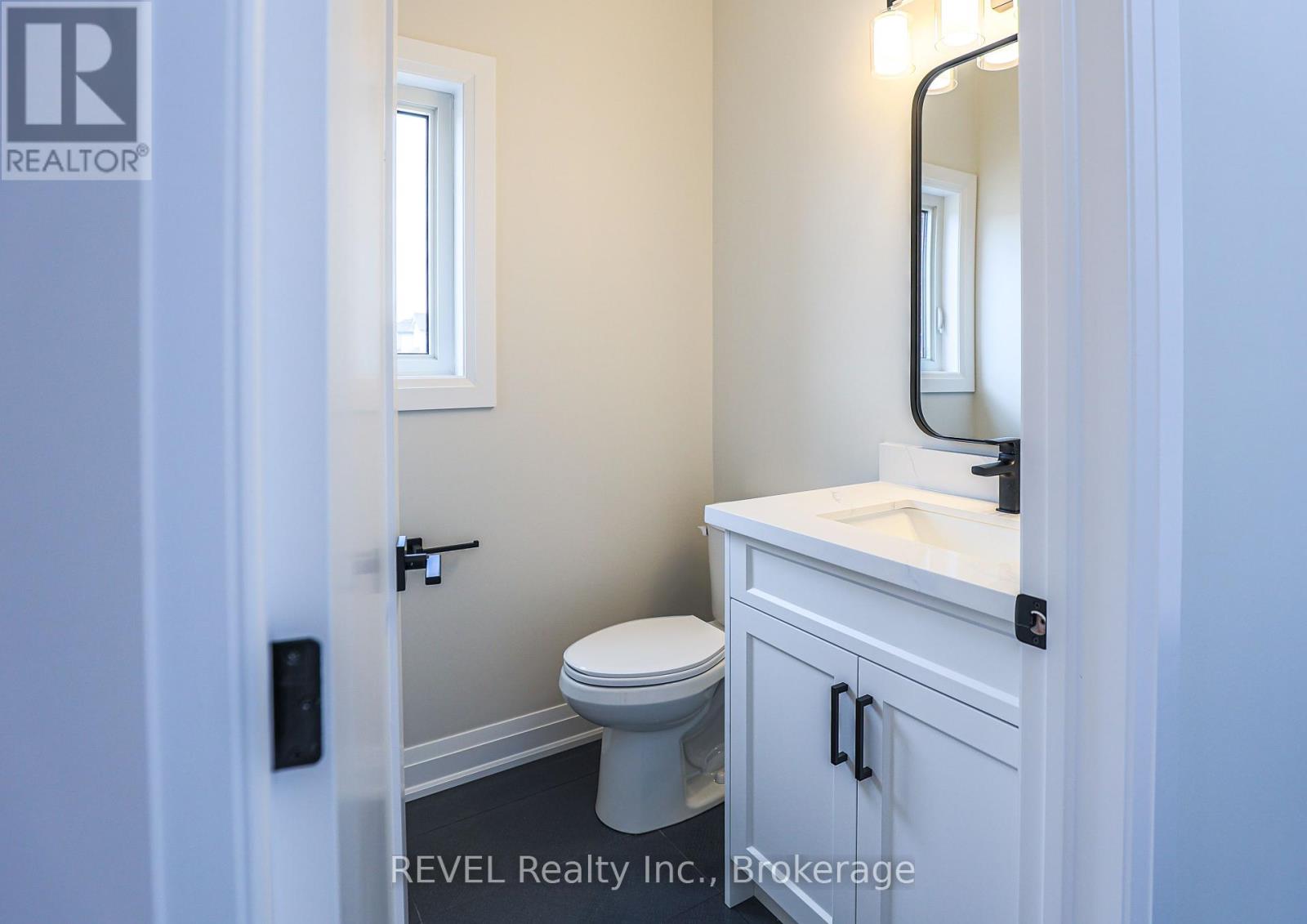 111 Acacia Road, Pelham, Ontario  L0S 1E6 - Photo 13 - X12422754