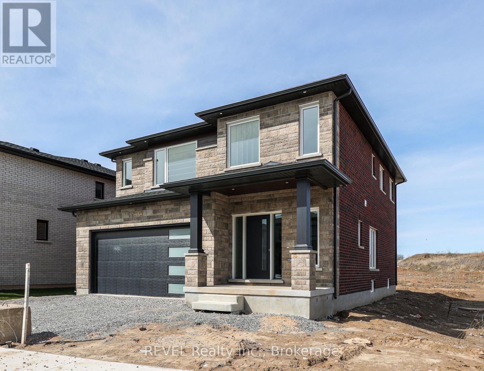 111 Acacia Road, Pelham, Ontario  L0S 1E6 - Photo 2 - X12422754