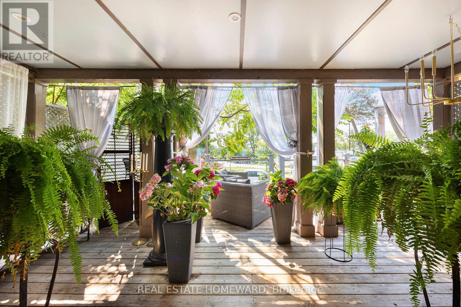 Property at 2 PARK AVENUE image 3