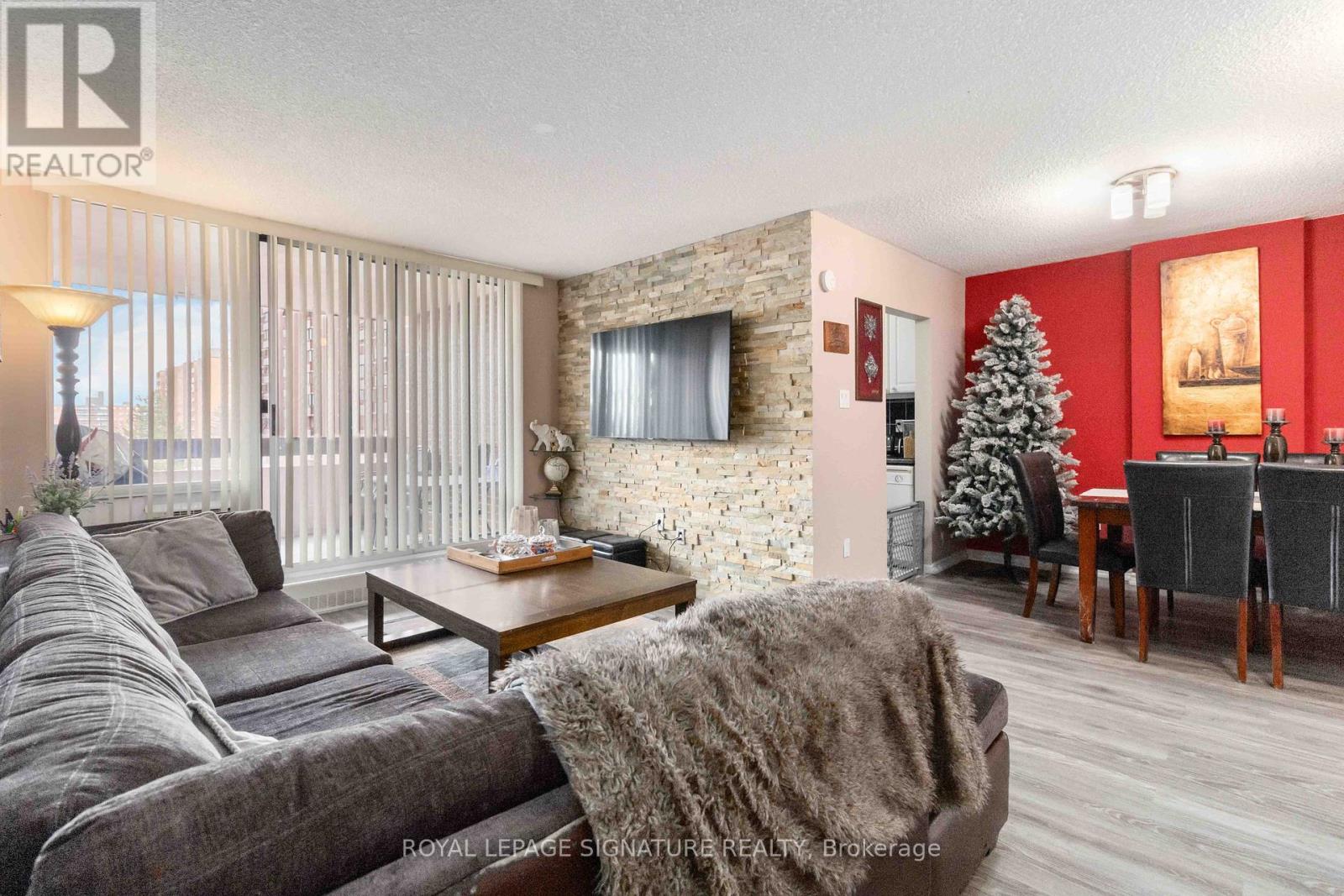 512 - 1615 Bloor Street, Mississauga (Applewood), Ontario  L4X 1S2 - Photo 12 - W12422729