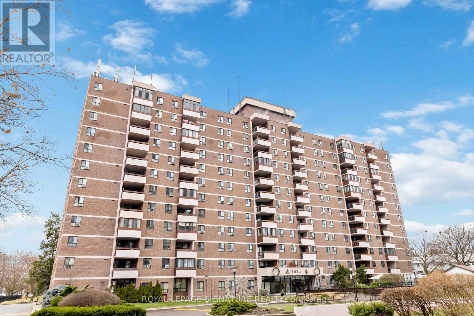512 - 1615 Bloor Street, Mississauga (Applewood), Ontario  L4X 1S2 - Photo 2 - W12422729