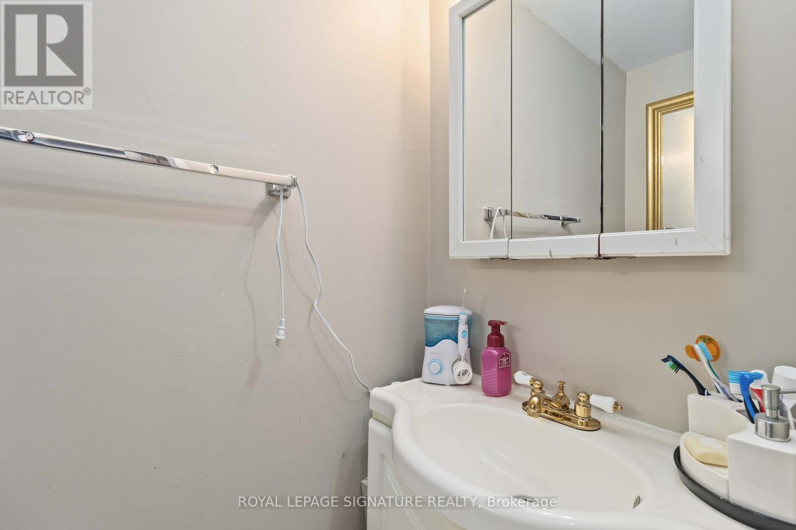 512 - 1615 Bloor Street, Mississauga (Applewood), Ontario  L4X 1S2 - Photo 25 - W12422729