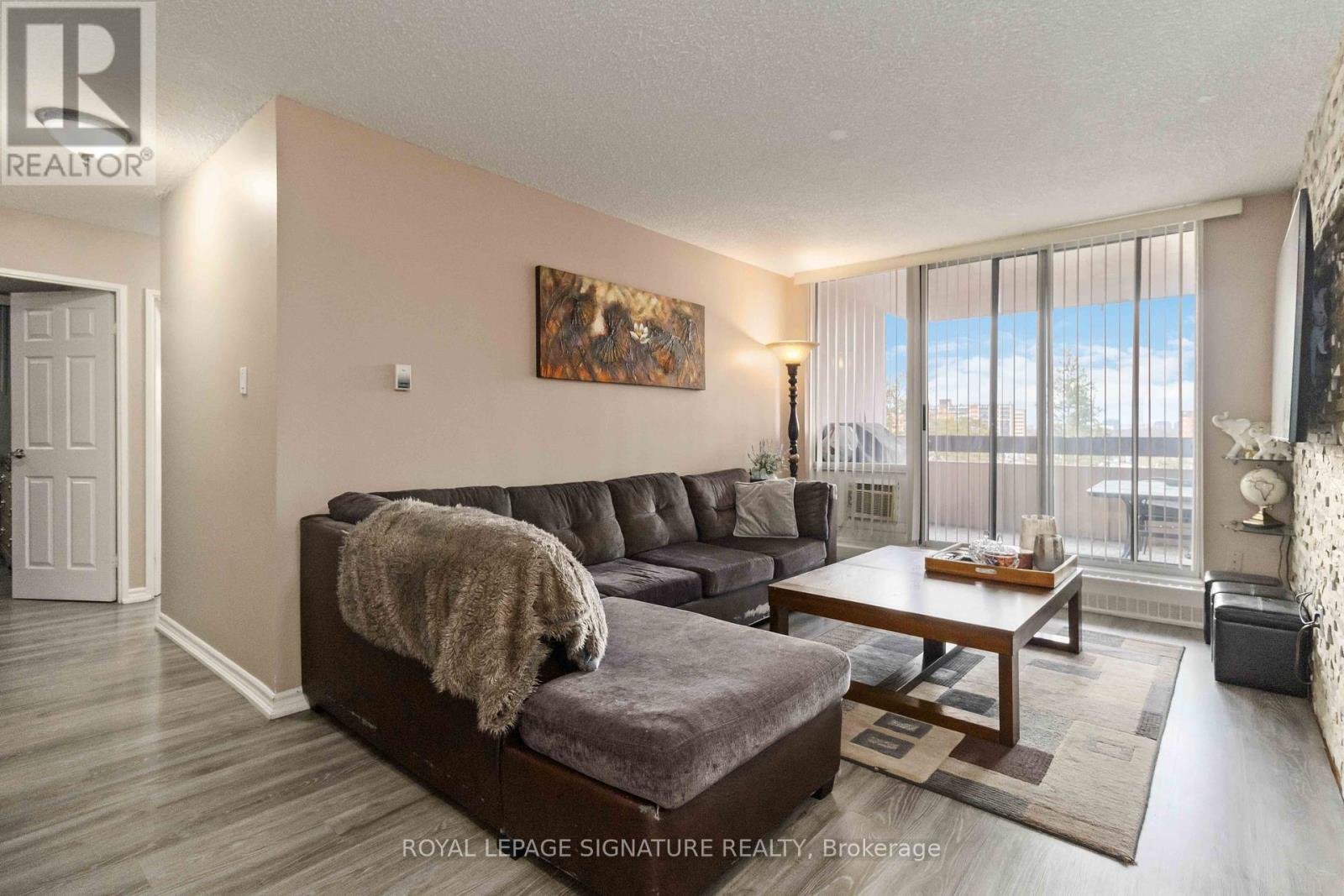 512 - 1615 Bloor Street, Mississauga (Applewood), Ontario  L4X 1S2 - Photo 6 - W12422729