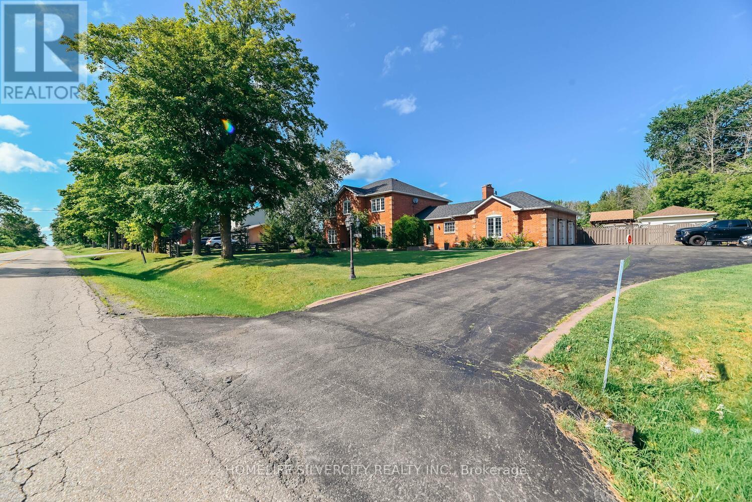 18805 Willoghby Road, Caledon, Ontario  L7K 1V7 - Photo 2 - W12422743
