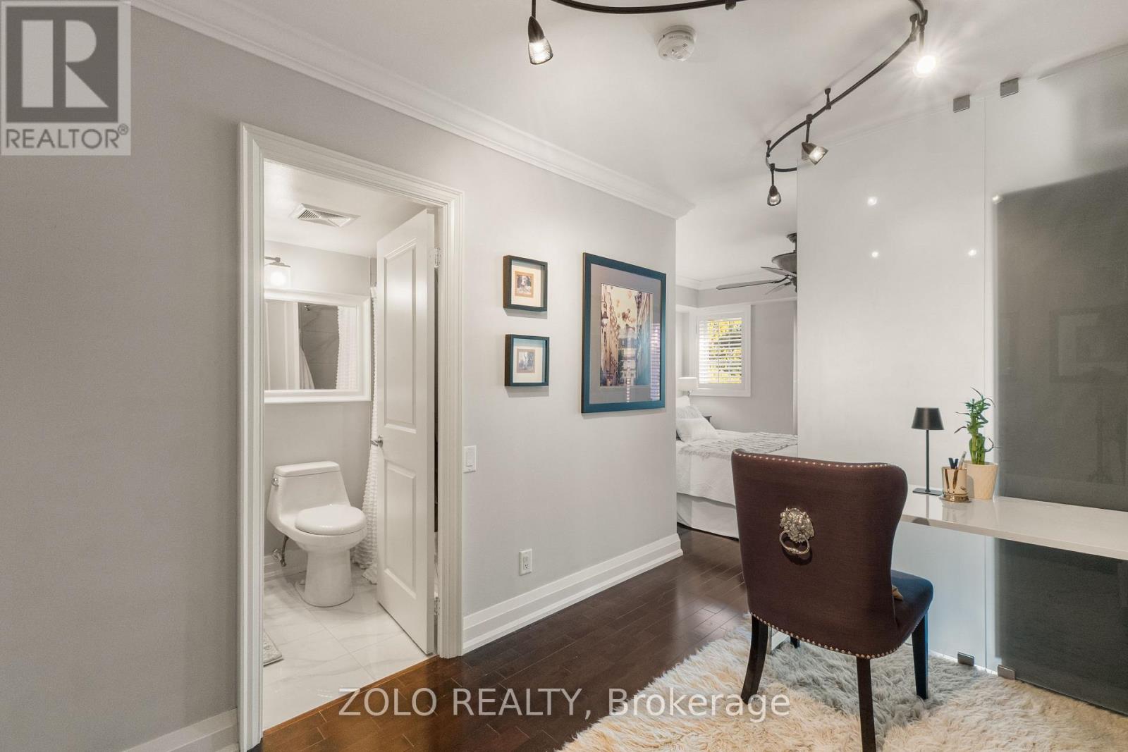 39 - 93 The Queensway, Toronto, Ontario  M6S 5A7 - Photo 11 - W12422745