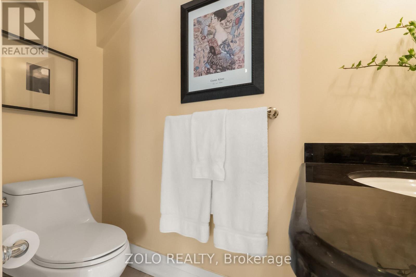 39 - 93 The Queensway, Toronto, Ontario  M6S 5A7 - Photo 8 - W12422745