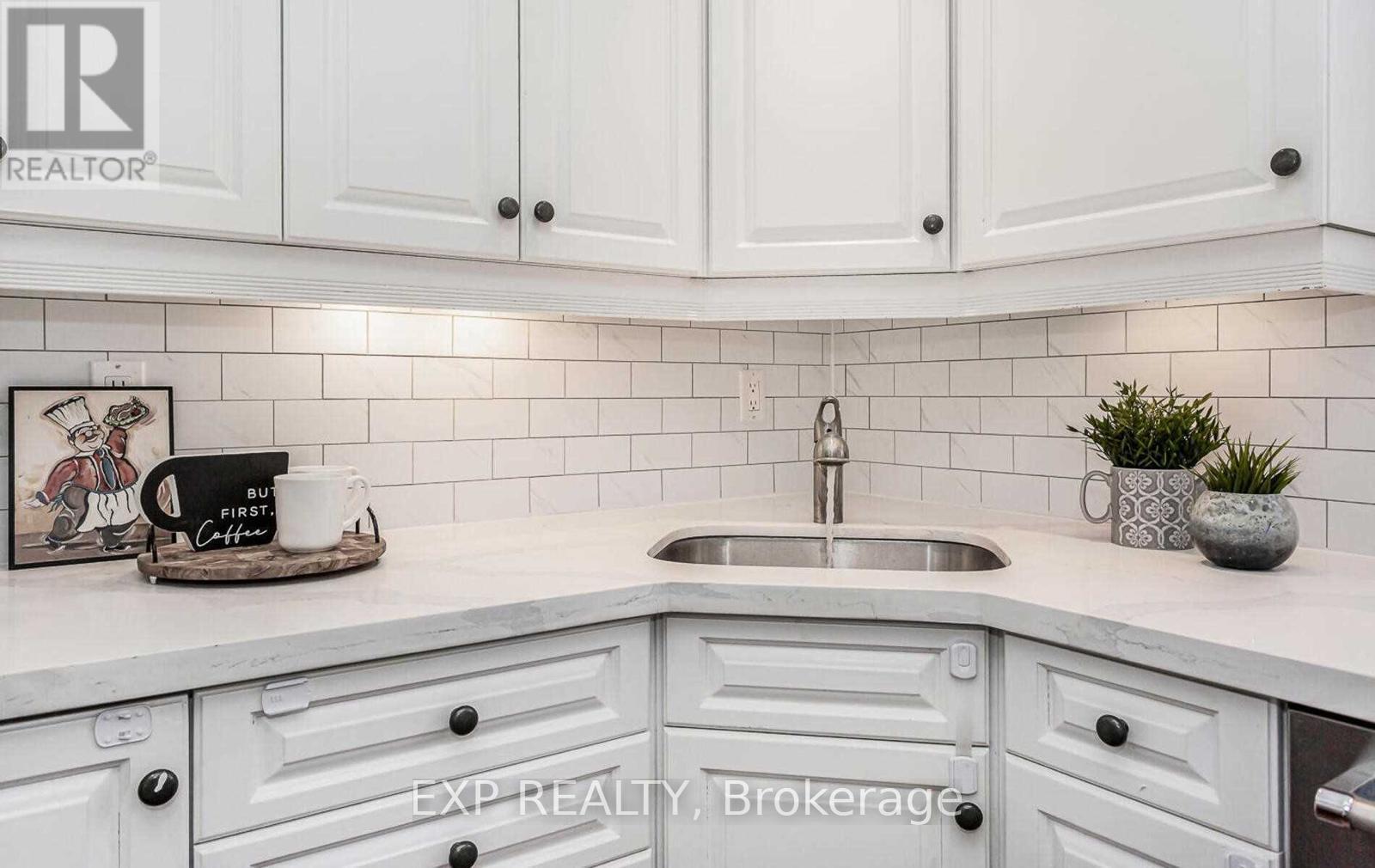93 Waldie Road, Oakville, Ontario  L6L 6G5 - Photo 14 - W12422747