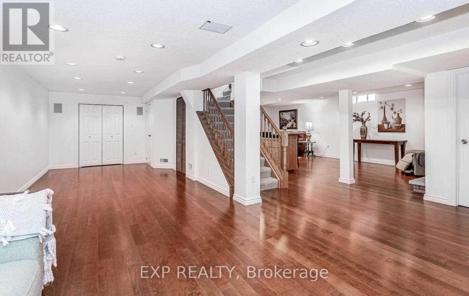 93 Waldie Road, Oakville, Ontario  L6L 6G5 - Photo 28 - W12422747