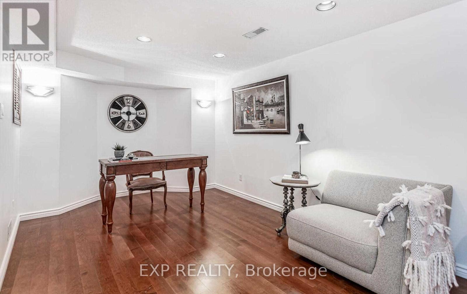 93 Waldie Road, Oakville, Ontario  L6L 6G5 - Photo 30 - W12422747